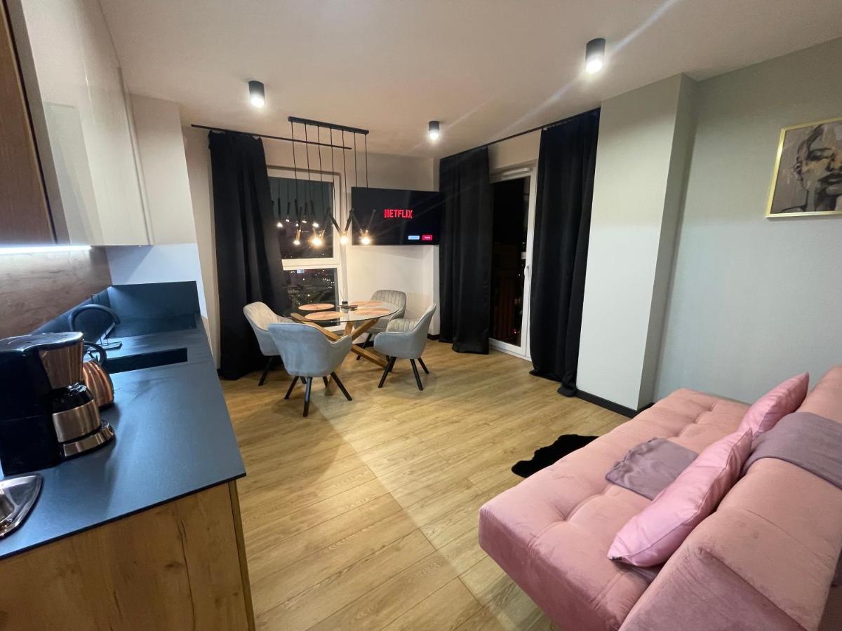 Kobiela Apartments Debowe Tarasy คาโตวีตเซ ภายนอก รูปภาพ