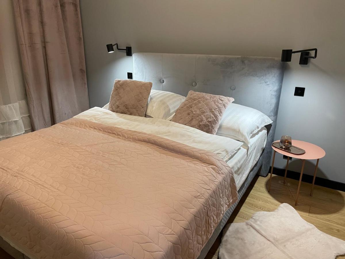 Kobiela Apartments Debowe Tarasy คาโตวีตเซ ภายนอก รูปภาพ