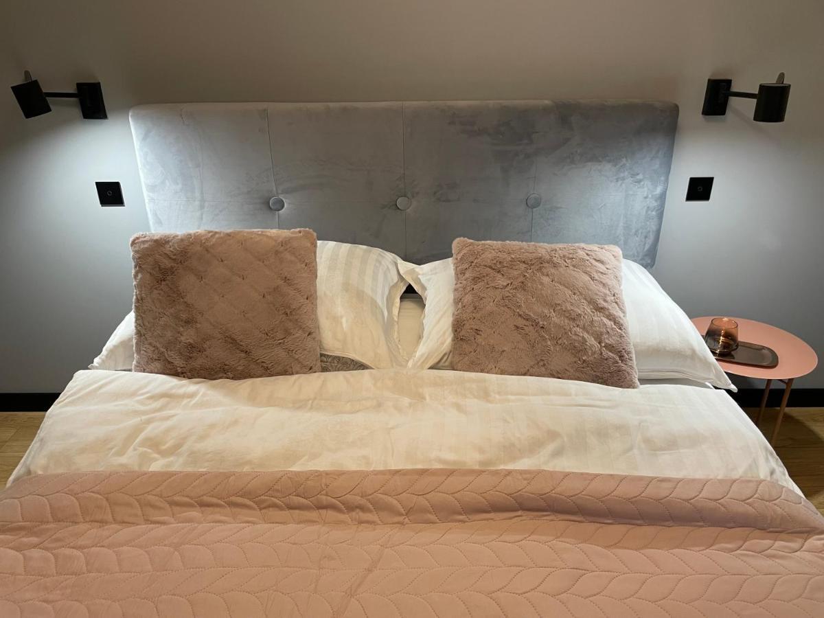 Kobiela Apartments Debowe Tarasy คาโตวีตเซ ภายนอก รูปภาพ