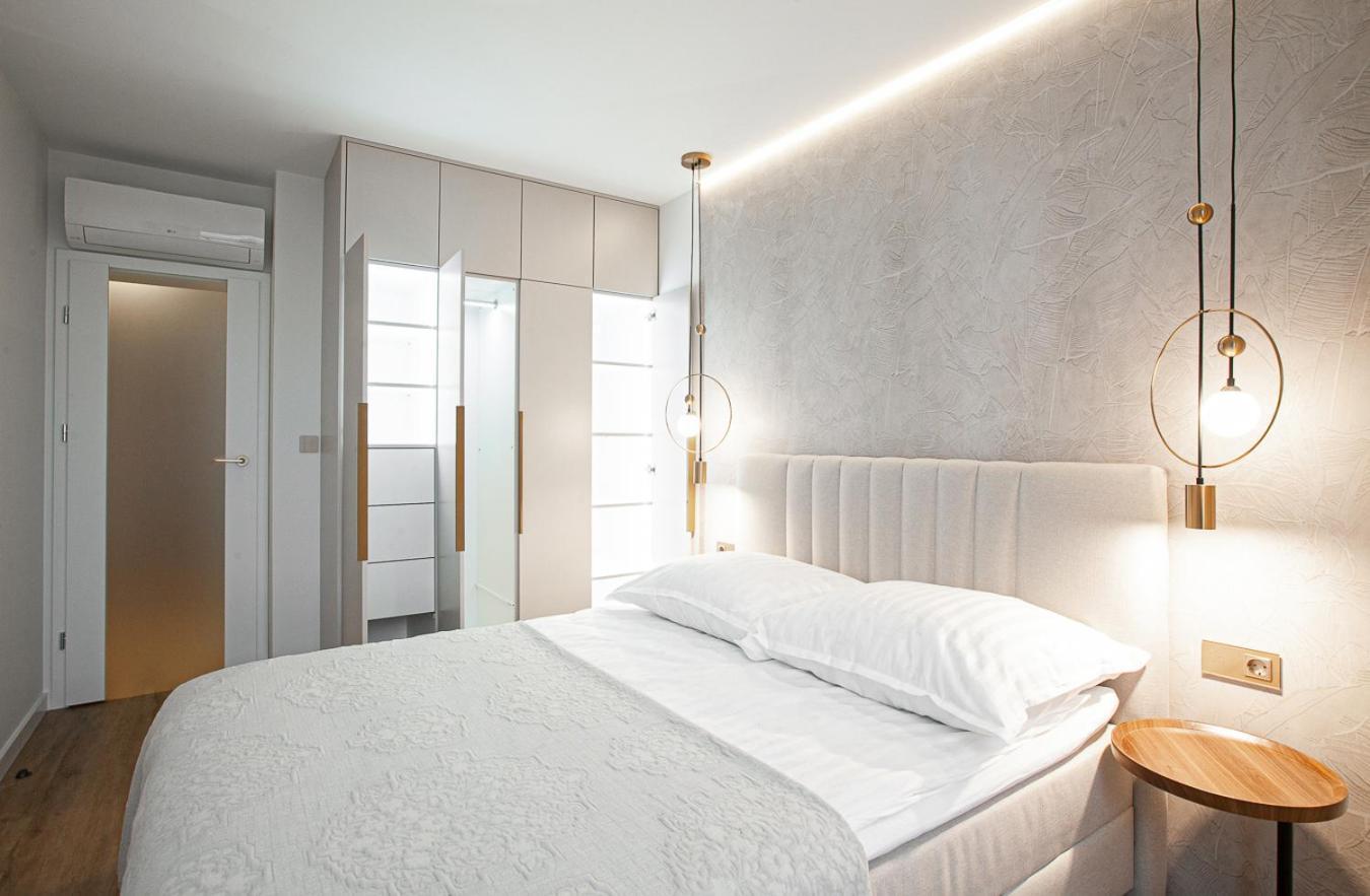 Kobiela Apartments Debowe Tarasy คาโตวีตเซ ภายนอก รูปภาพ