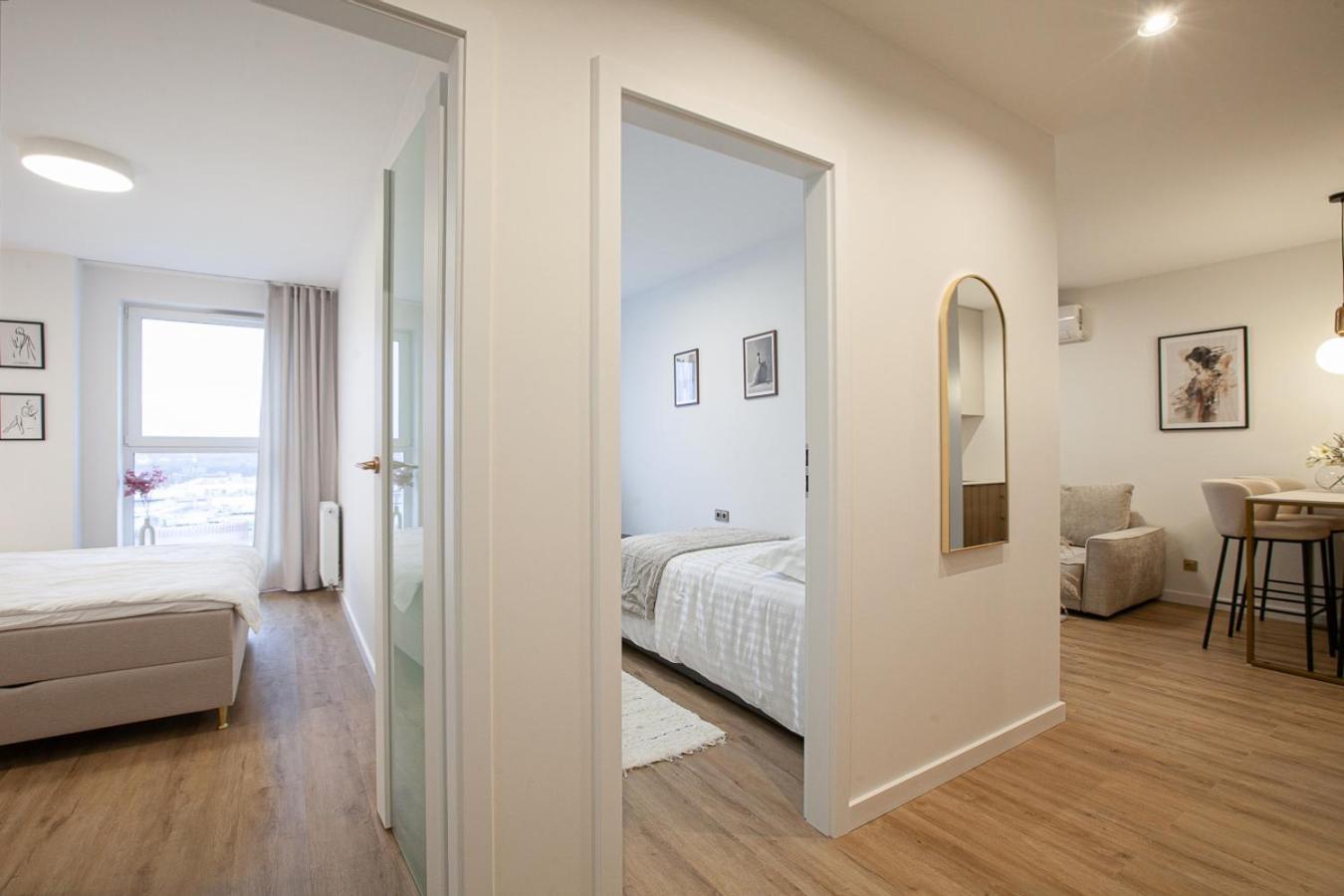 Kobiela Apartments Debowe Tarasy คาโตวีตเซ ภายนอก รูปภาพ