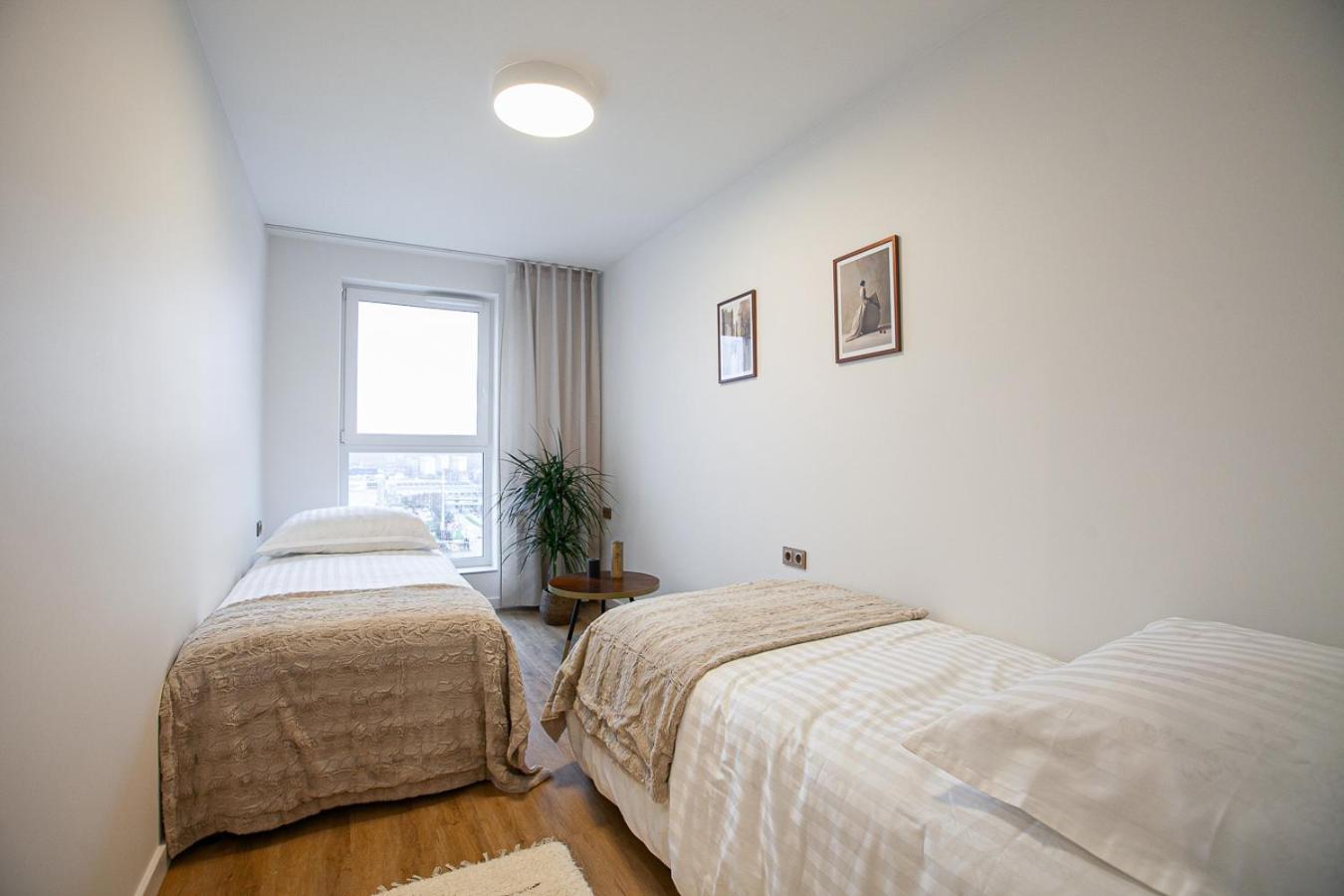 Kobiela Apartments Debowe Tarasy คาโตวีตเซ ภายนอก รูปภาพ