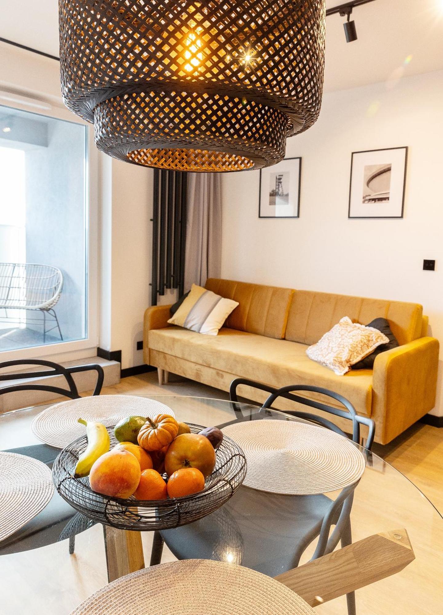 Kobiela Apartments Debowe Tarasy คาโตวีตเซ ภายนอก รูปภาพ